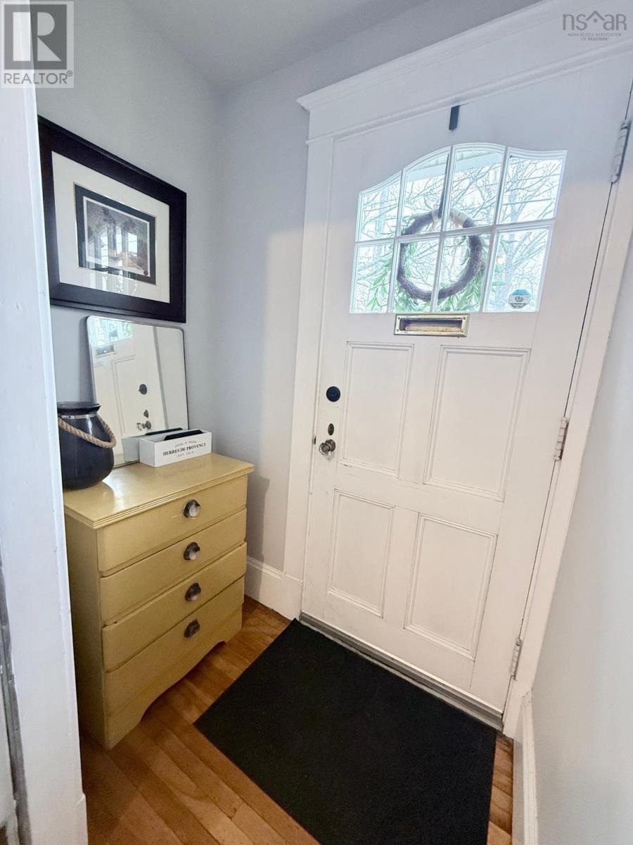 54 William Street, Yarmouth, Nova Scotia  B5A 1Y5 - Photo 3 - 202606376