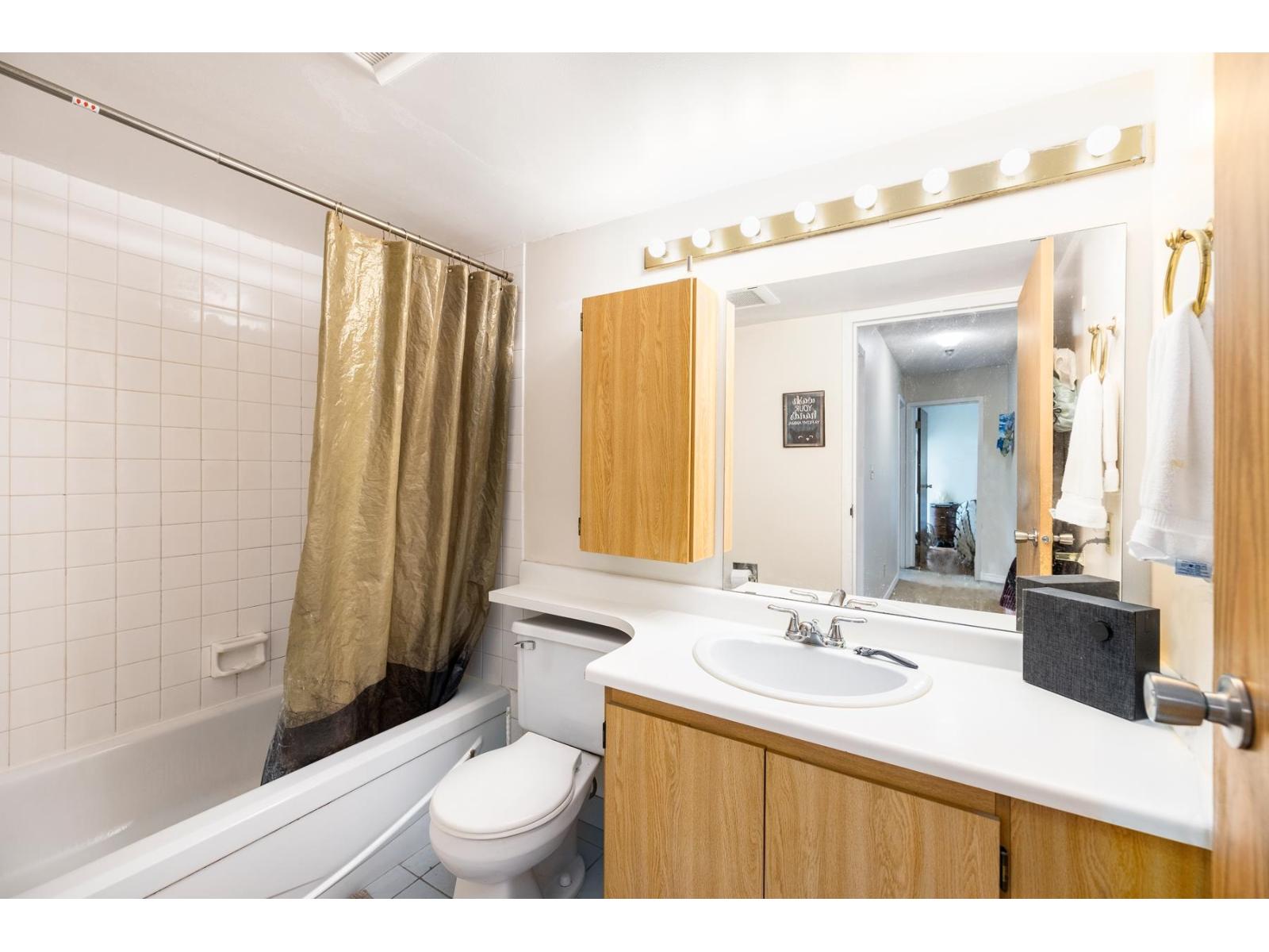 201 7064 133b Street, Surrey, British Columbia  V3W 8A4 - Photo 10 - R3118851