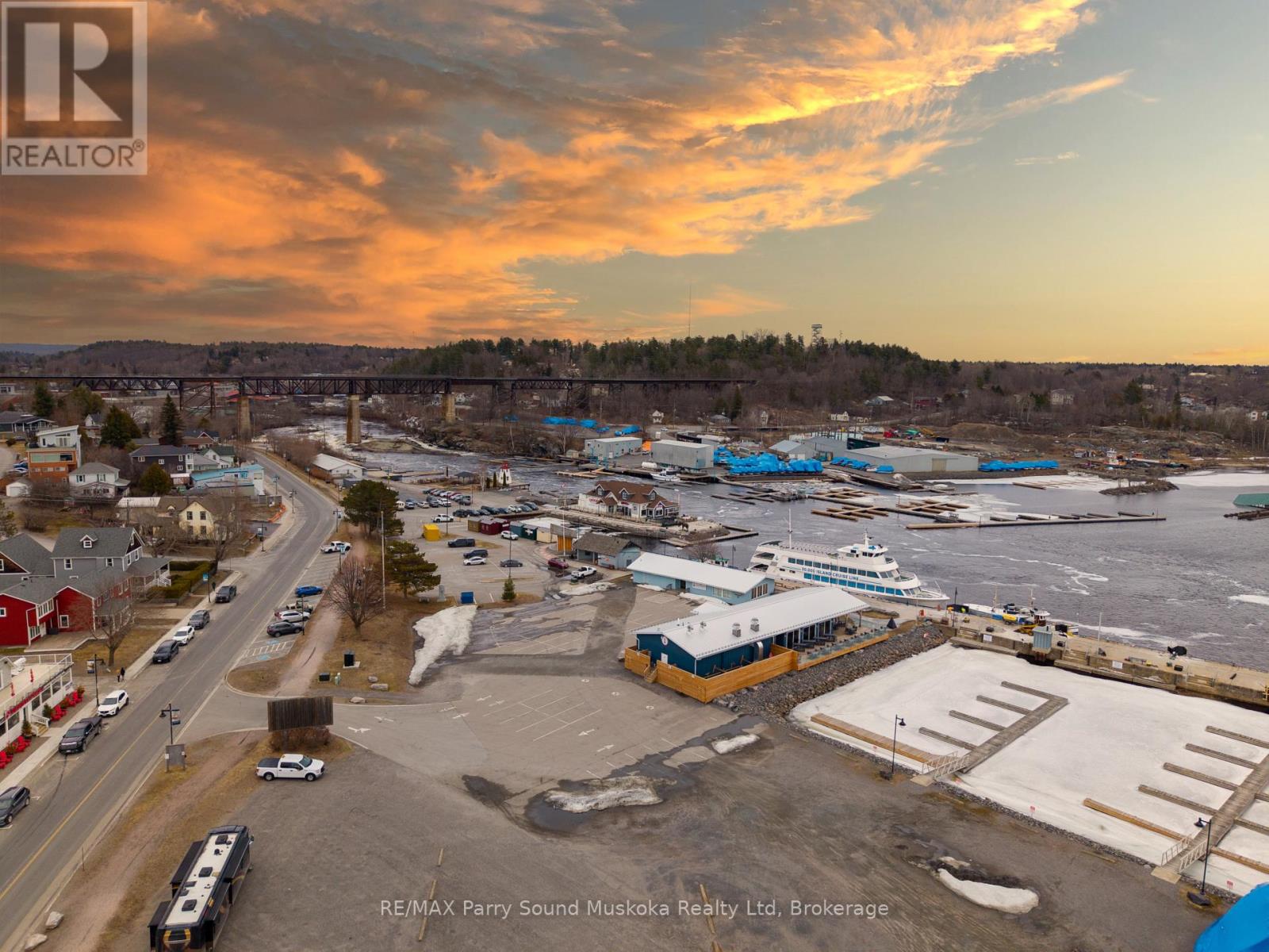 8 Sunset Avenue, Parry Sound, Ontario  P2A 1A5 - Photo 34 - X12982176