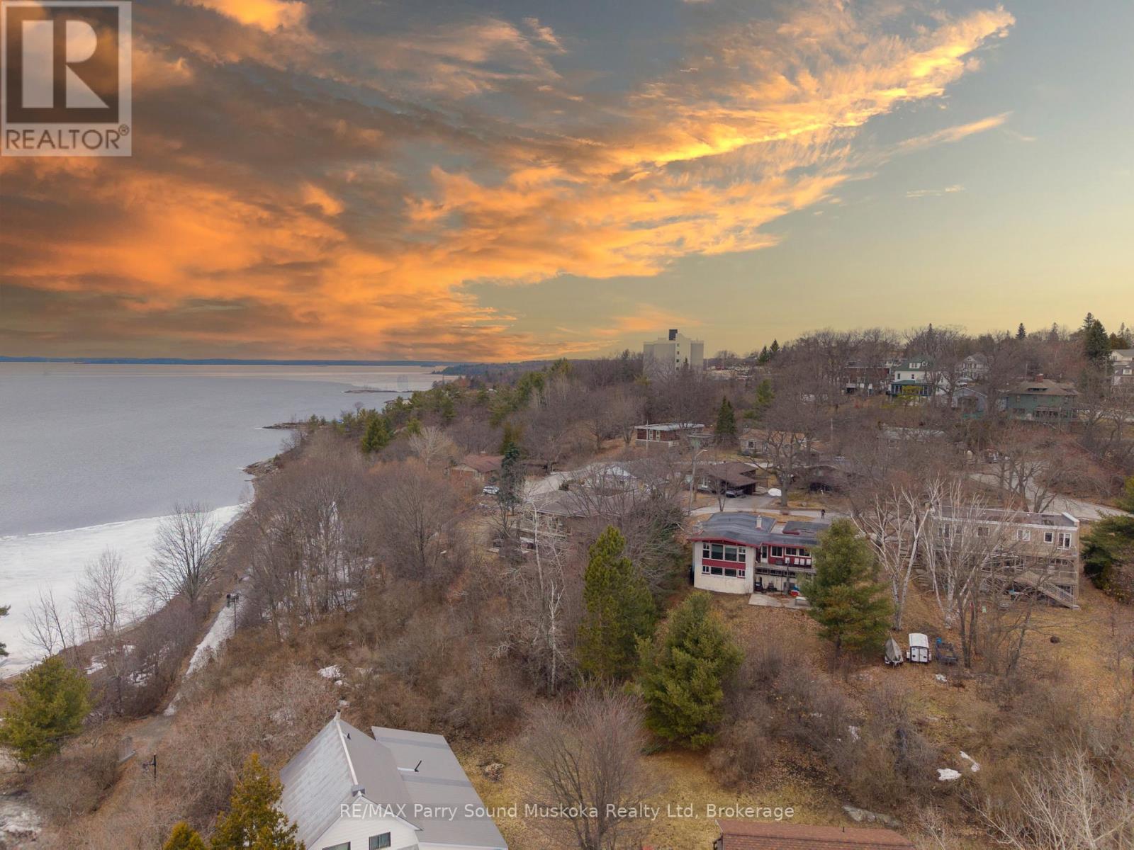 8 Sunset Avenue, Parry Sound, Ontario  P2A 1A5 - Photo 30 - X12982176