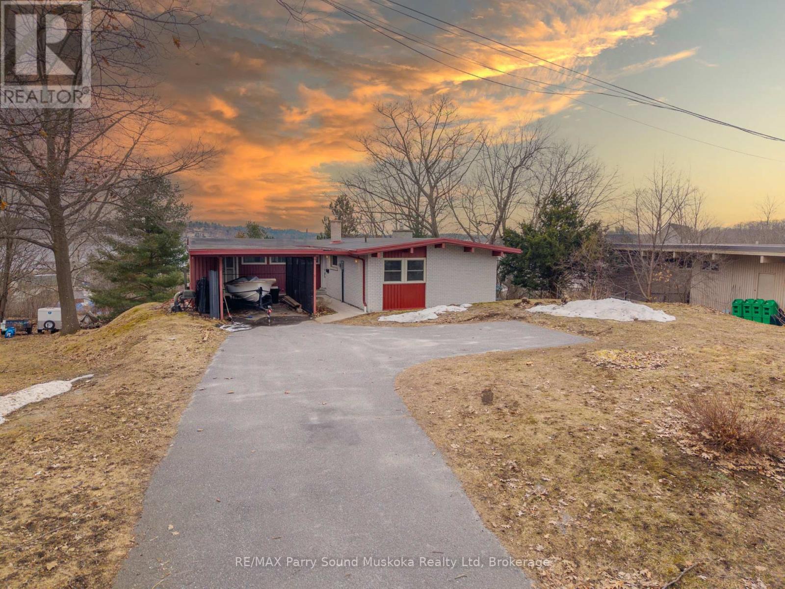 8 Sunset Avenue, Parry Sound, Ontario  P2A 1A5 - Photo 38 - X12982176