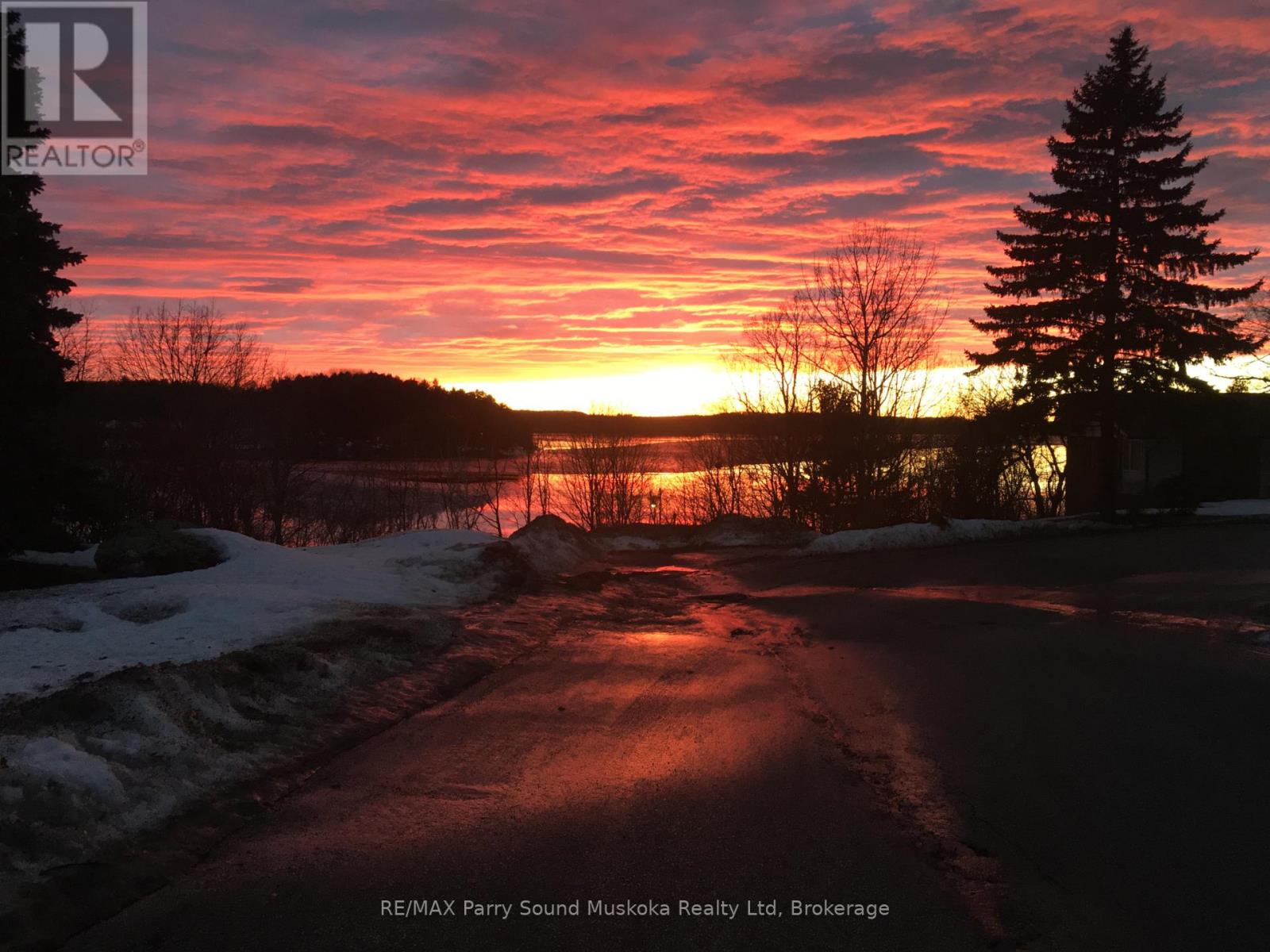 8 Sunset Avenue, Parry Sound, Ontario  P2A 1A5 - Photo 47 - X12982176