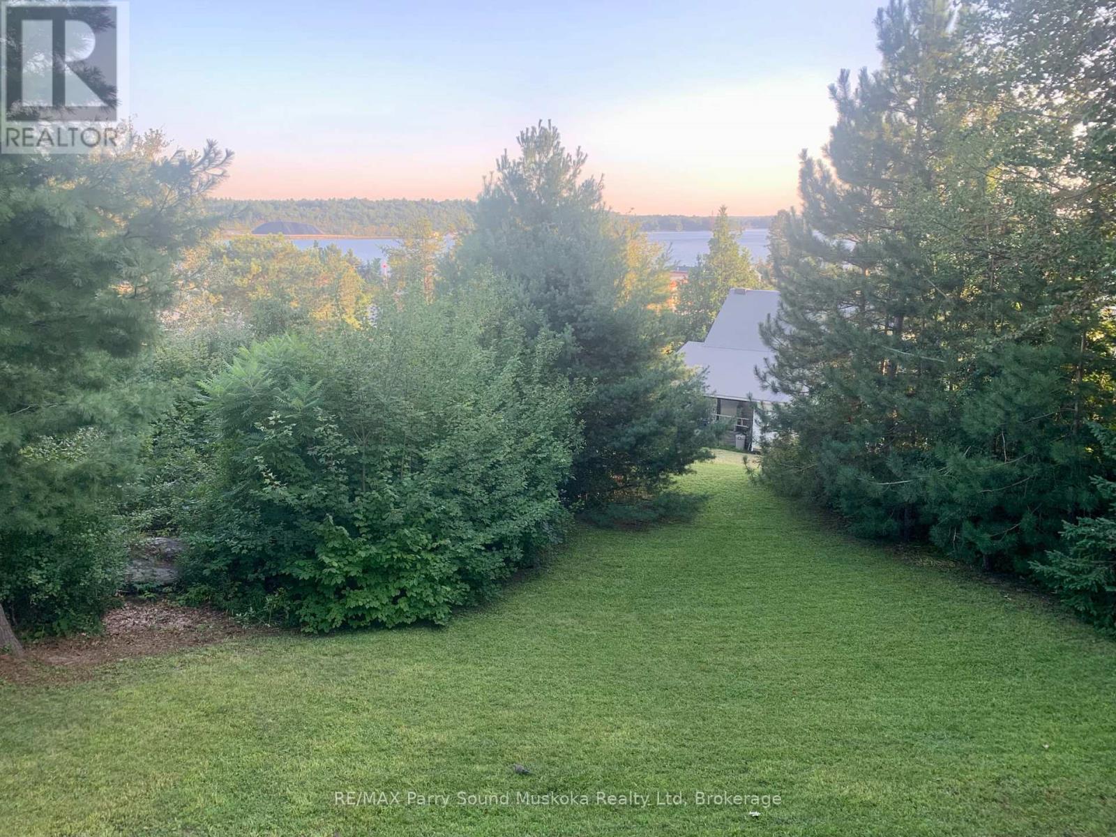 8 Sunset Avenue, Parry Sound, Ontario  P2A 1A5 - Photo 46 - X12982176