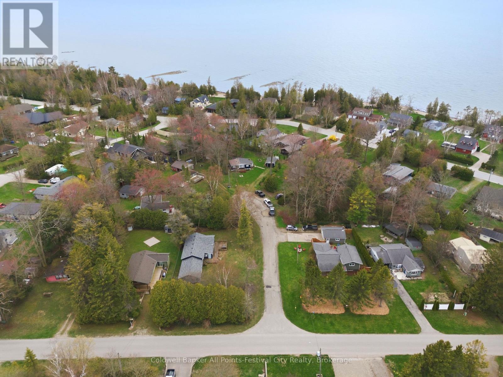 702 Yosacha Place, Huron-Kinloss, Ontario  N2Z 2X3 - Photo 34 - X13078156