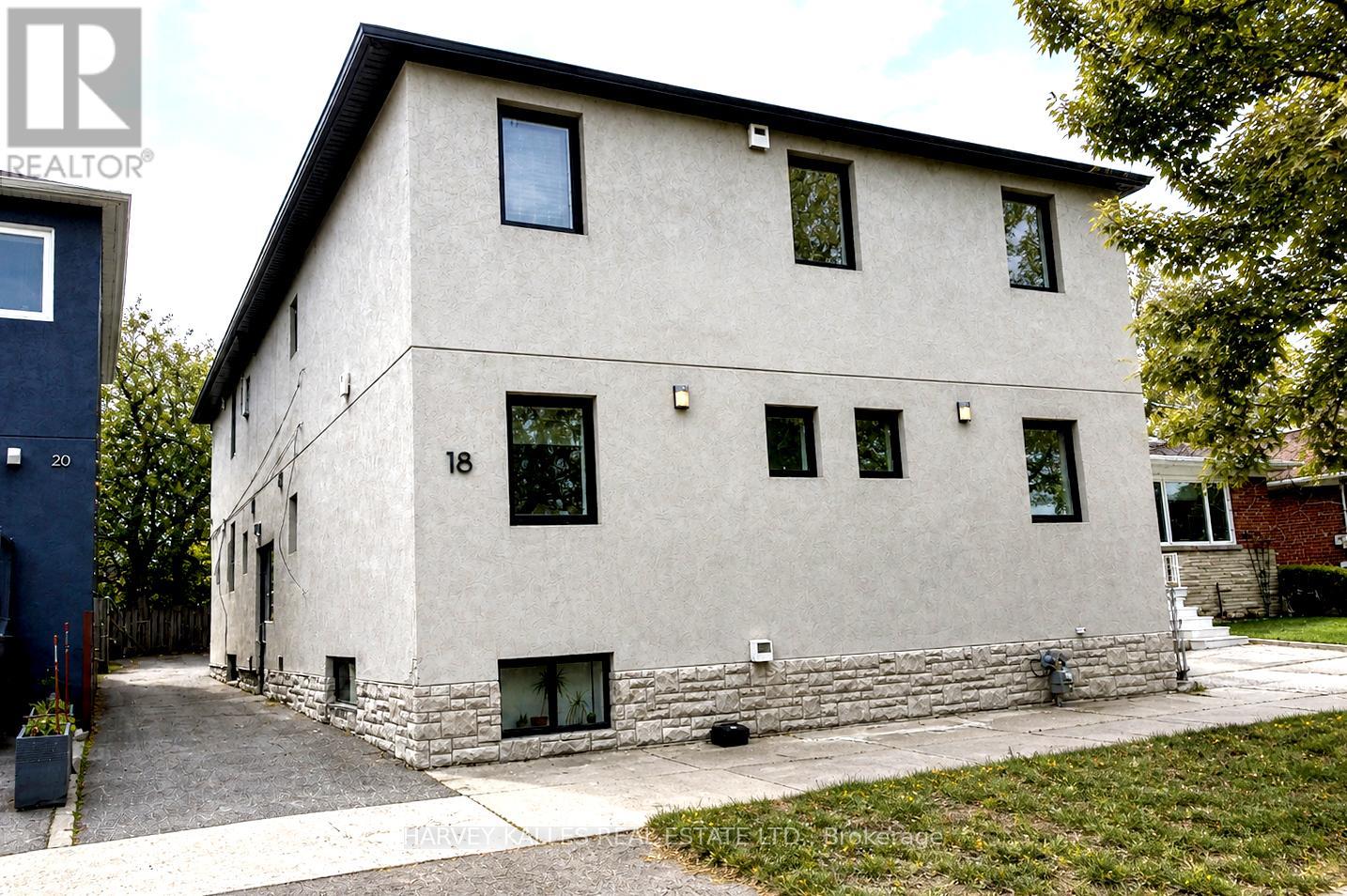 18 CAVELL AVENUE, Toronto, Ontario