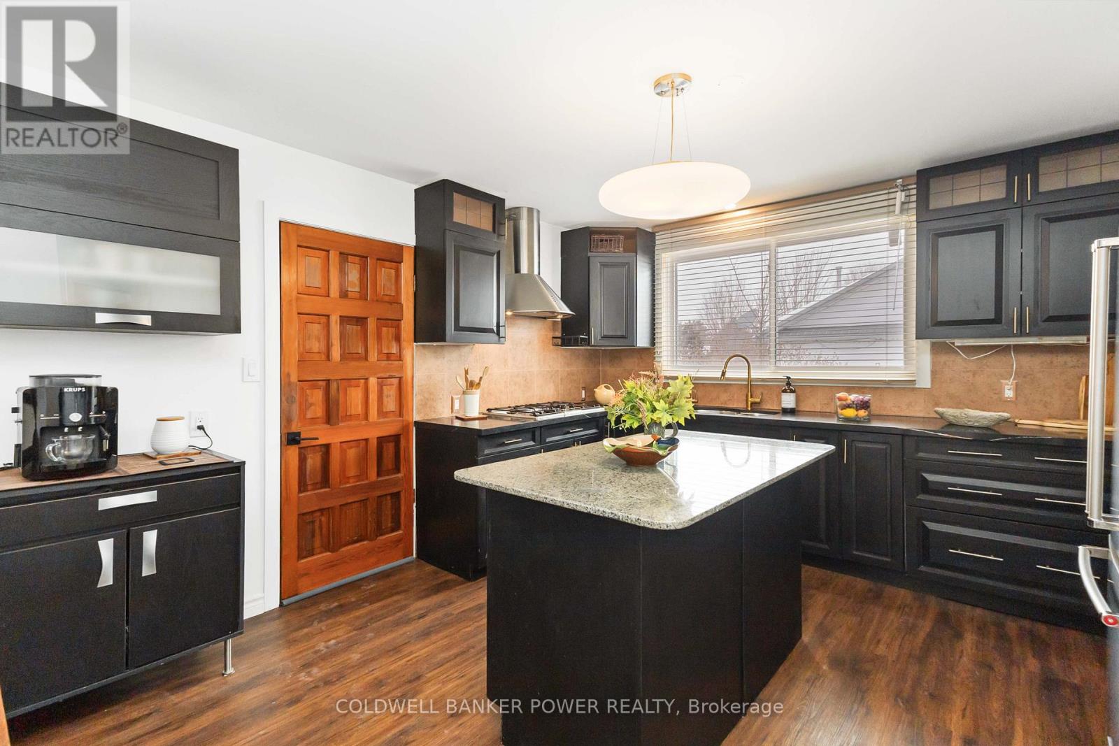 32 Ann Street, Lambton Shores, Ontario  N0M 1B0 - Photo 12 - X12845242