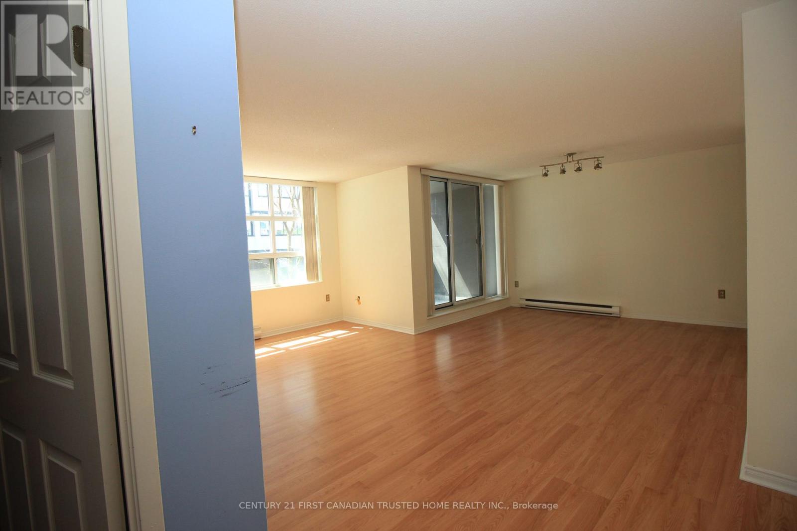 305 - 155 Kent Street, London East, Ontario  N6A 5N7 - Photo 22 - X12914094