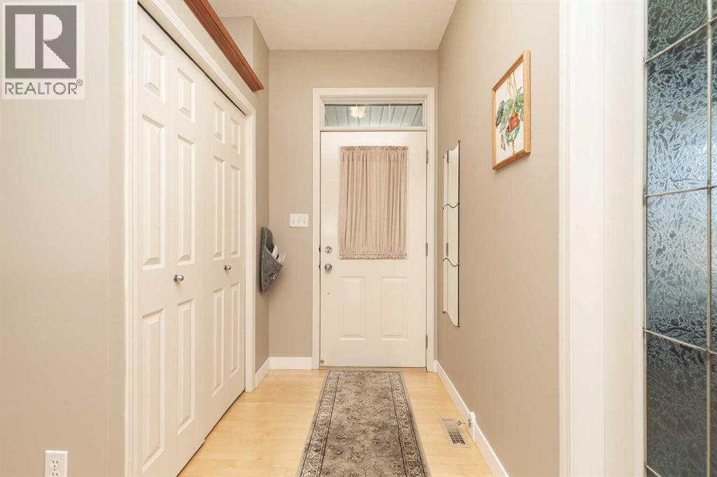 11 Salish Bay W, Lethbridge, Alberta  T1K 7T8 - Photo 2 - A2307626