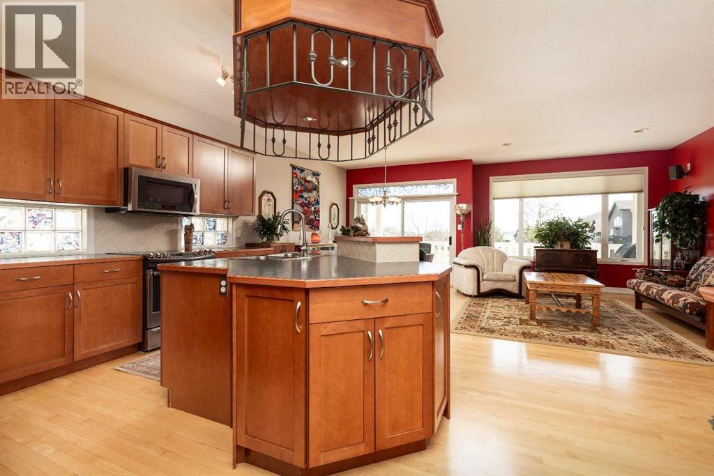 11 Salish Bay W, Lethbridge, Alberta  T1K 7T8 - Photo 4 - A2307626