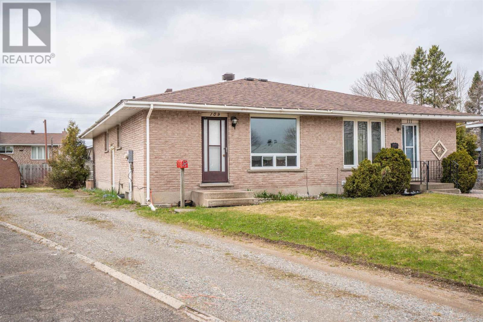 109 Pozzebon CRES, Sault Ste. Marie, Ontario
