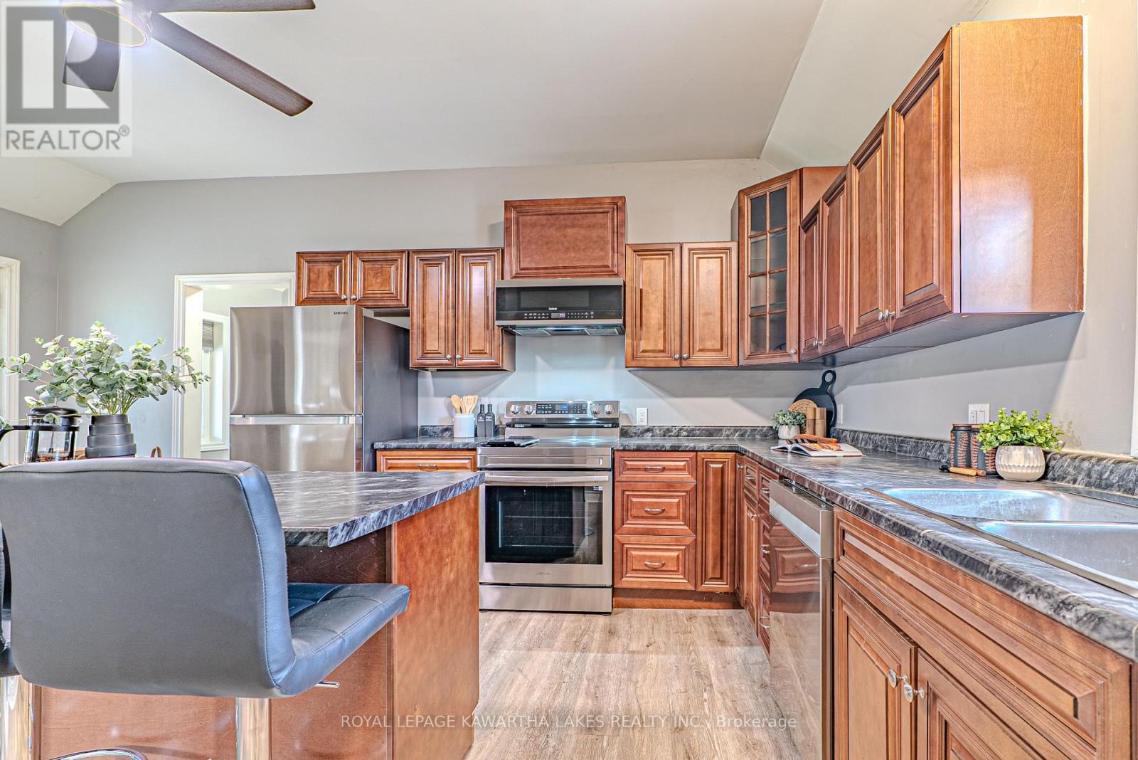 190 Main Street, Kawartha Lakes, Ontario  K0M 1A0 - Photo 10 - X13078988