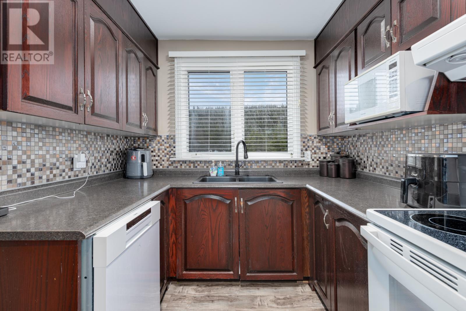 32 Topsail Pond Road, Paradise, Newfoundland & Labrador  A1L 2B3 - Photo 8 - 1296495