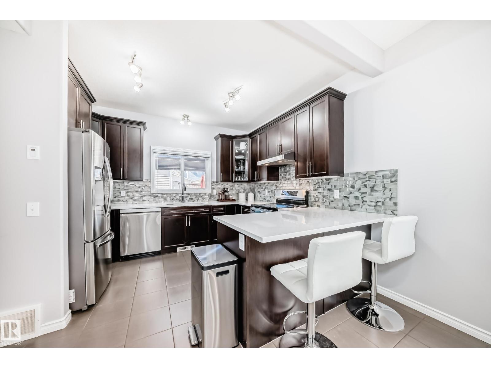 1128 74 St SW, Edmonton, Alberta  T6X 0N7 - Photo 9 - E4483487