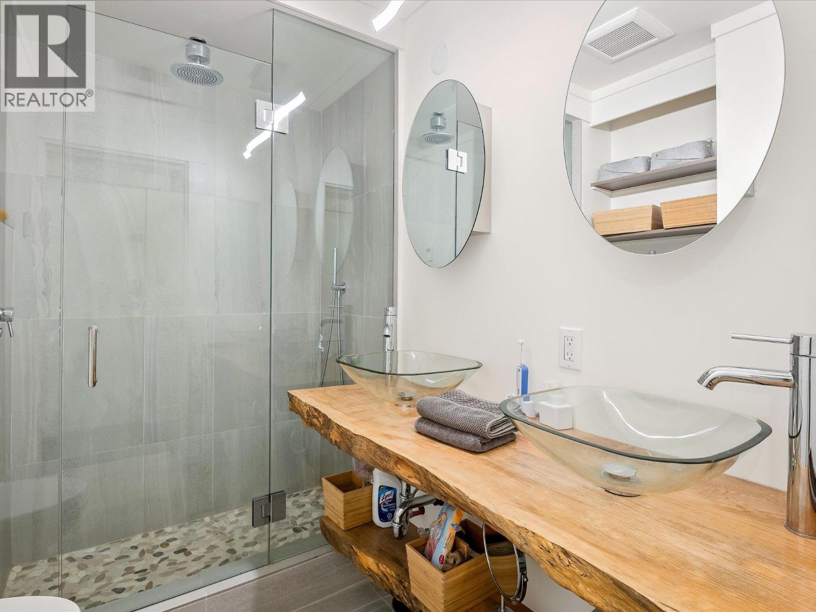 1 2130 Sarajevo Drive, Whistler, British Columbia  V8E 0B5 - Photo 3 - R3118702