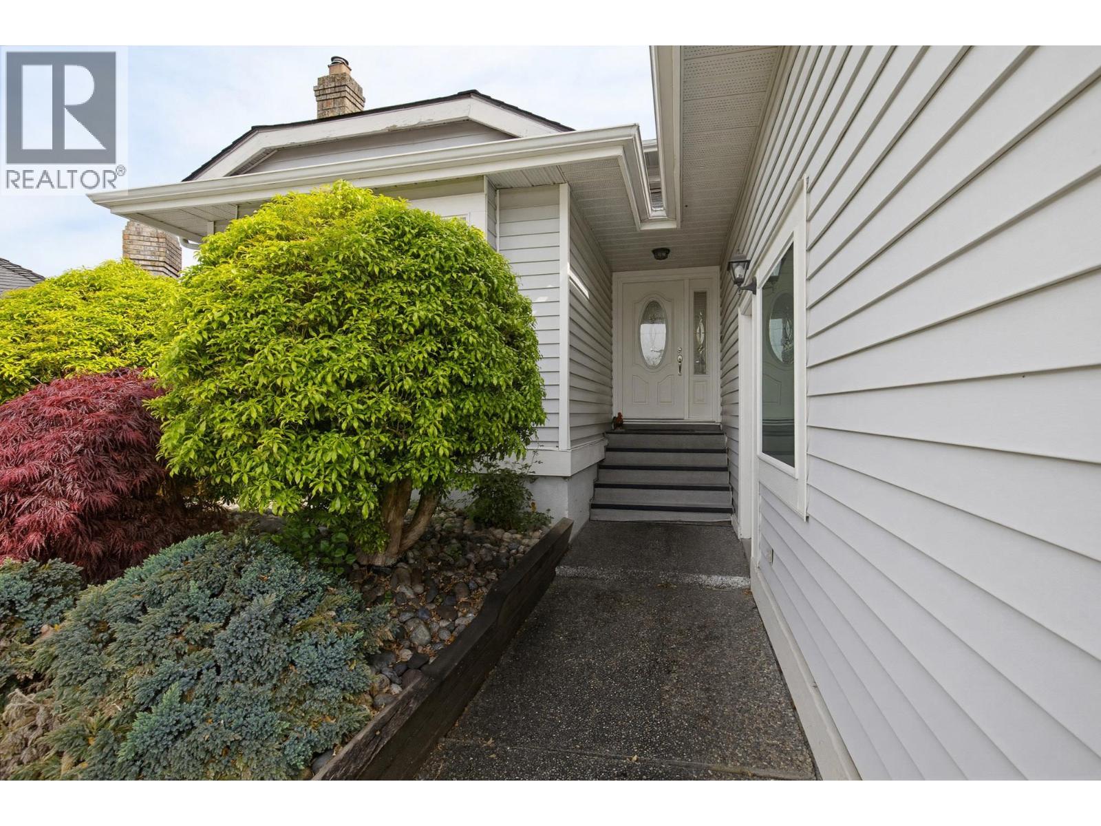 2165 Tower Court, Port Coquitlam, British Columbia  V3C 5E3 - Photo 2 - R3118556