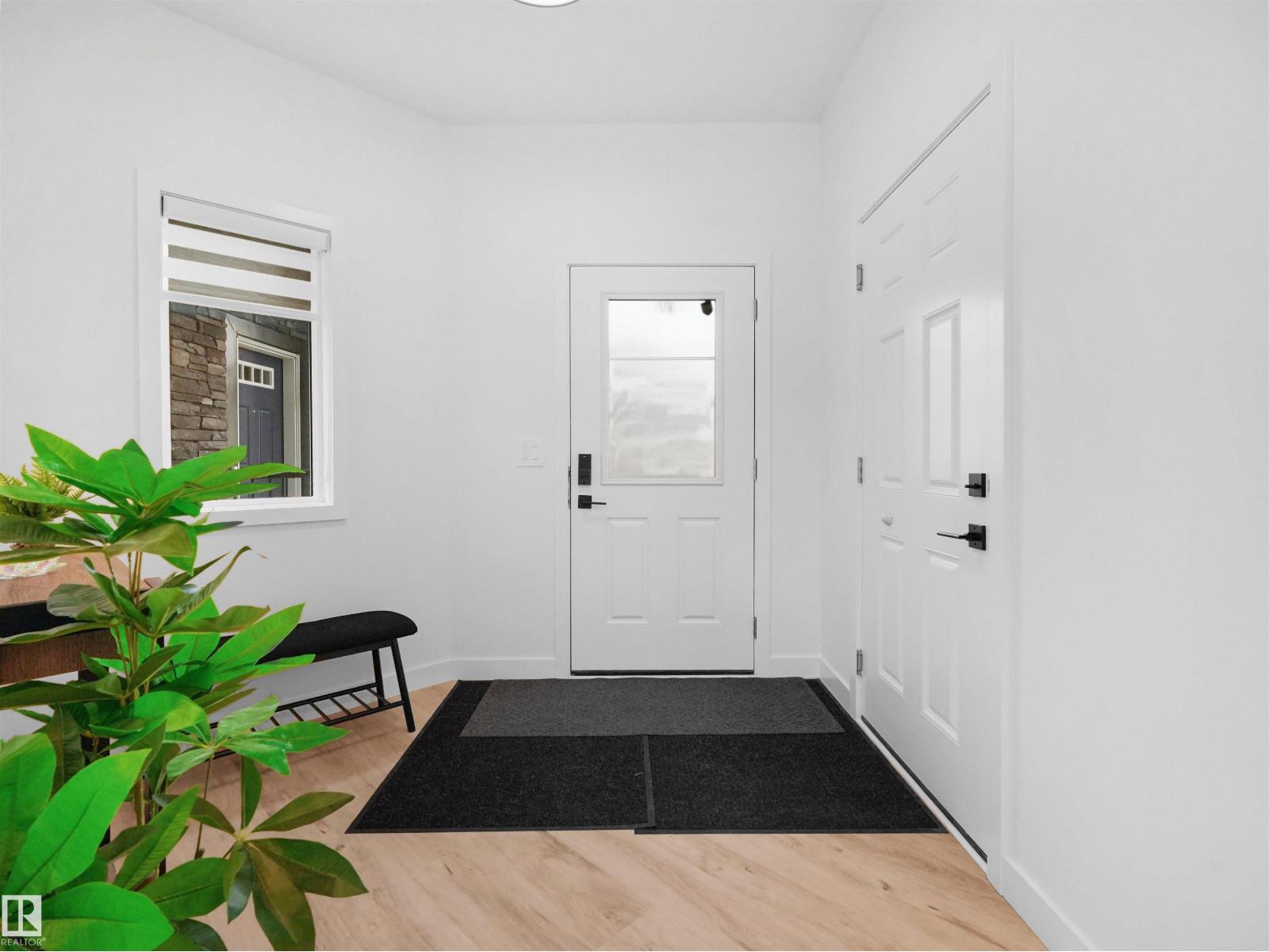 16252 19 Av SW, Edmonton, Alberta  T6W 5C6 - Photo 2 - E4485600