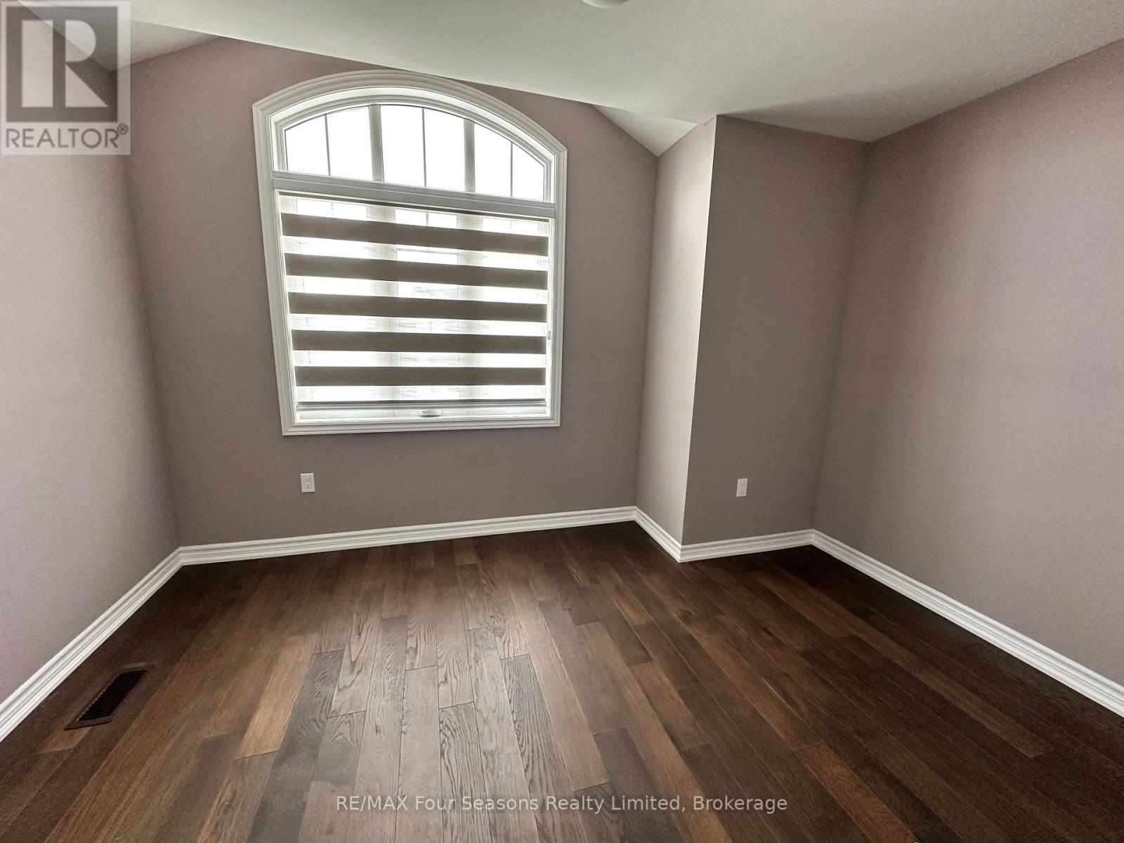 138 Rosie Street, Blue Mountains, Ontario  N0H 1J0 - Photo 15 - X13079062
