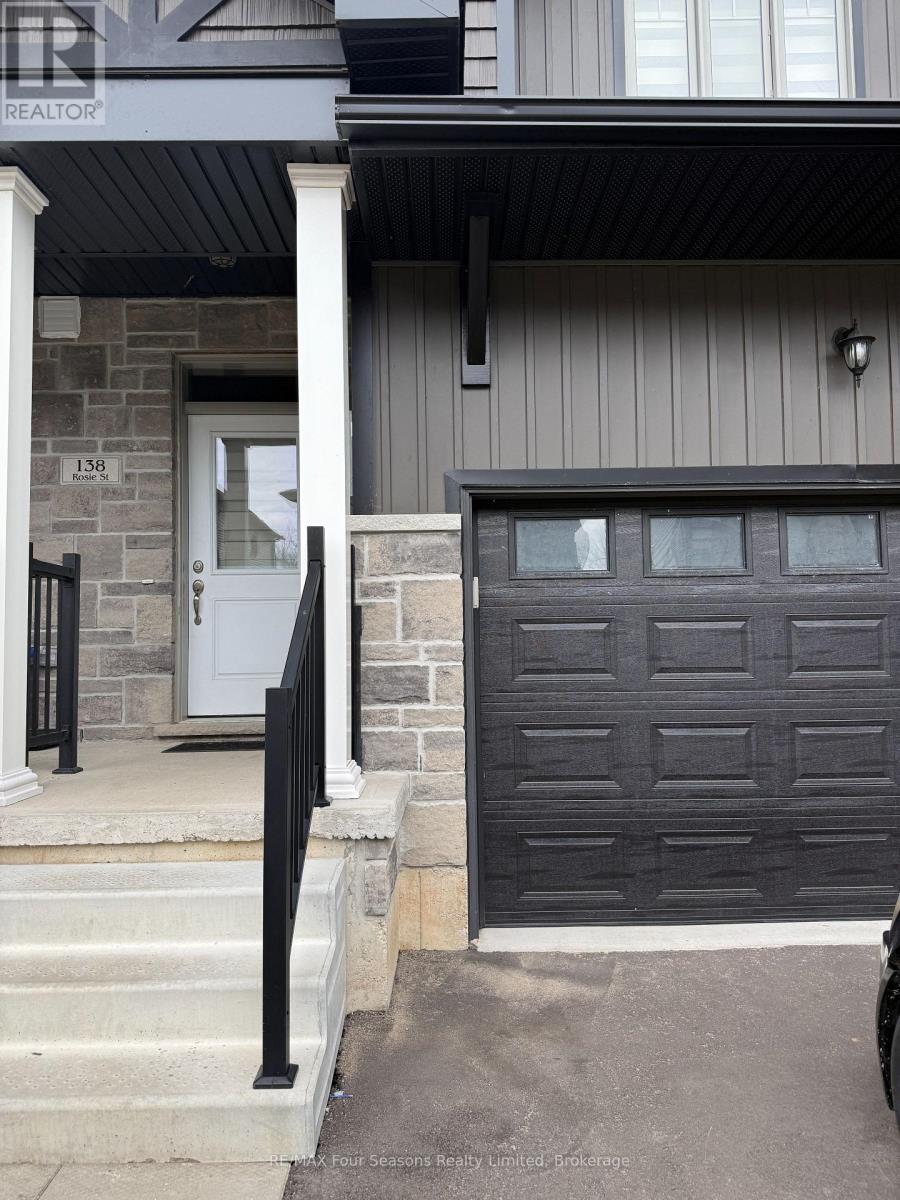 138 Rosie Street, Blue Mountains, Ontario  N0H 1J0 - Photo 2 - X13079062