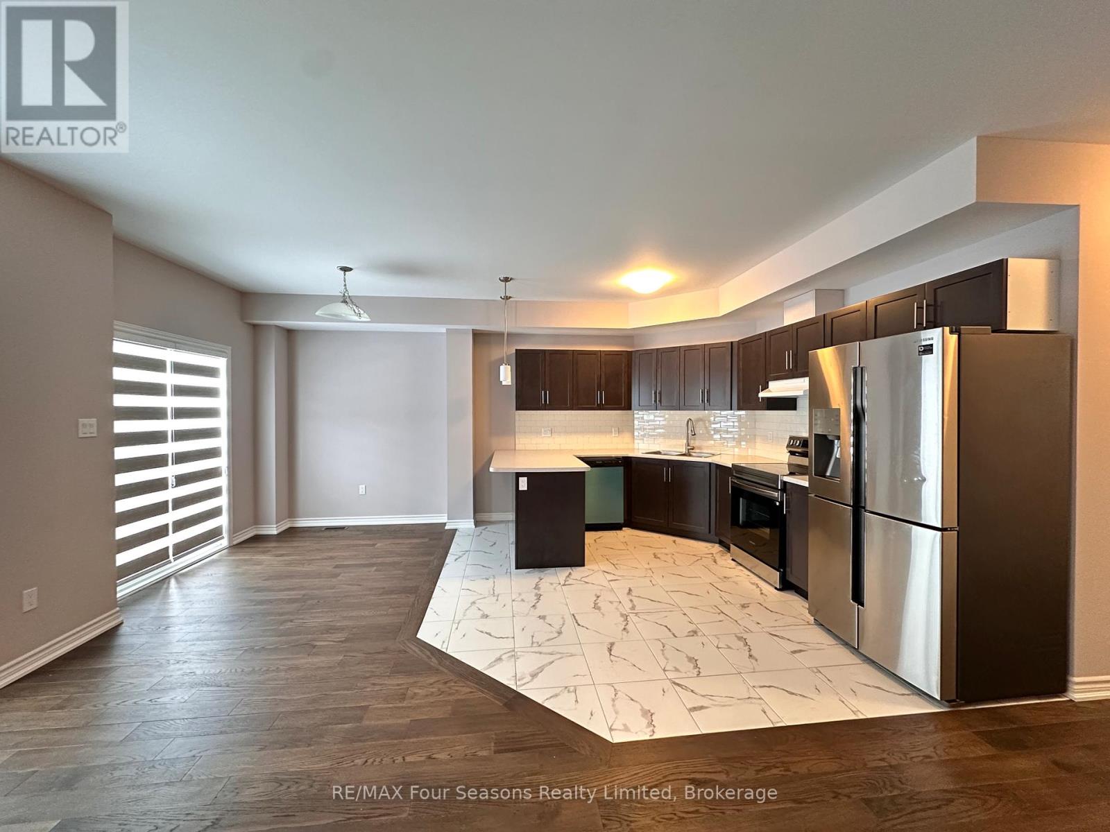 138 Rosie Street, Blue Mountains, Ontario  N0H 1J0 - Photo 7 - X13079062