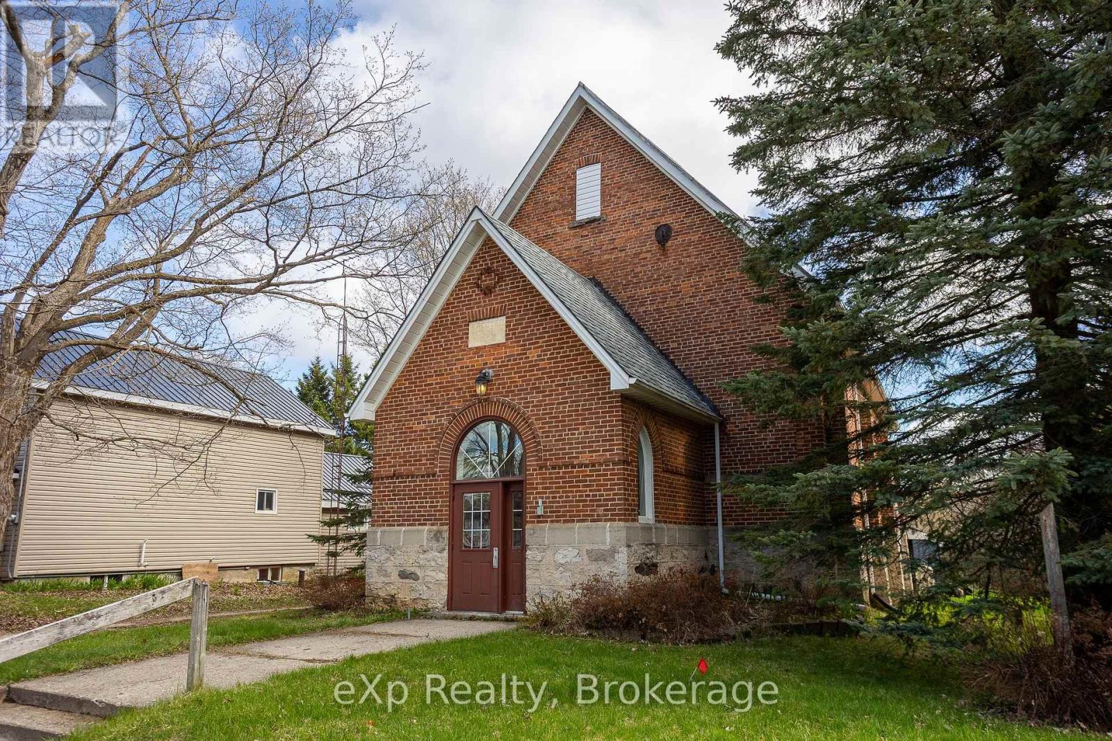 776839 Highway 10, Chatsworth, Ontario  N0H 1R0 - Photo 2 - X13079234