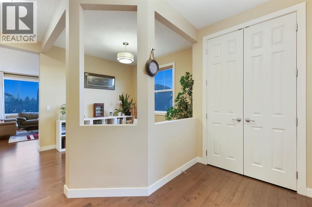 33 Quarry Heights SE, Calgary, Alberta  T2C 5H7 - Photo 6 - A2305670