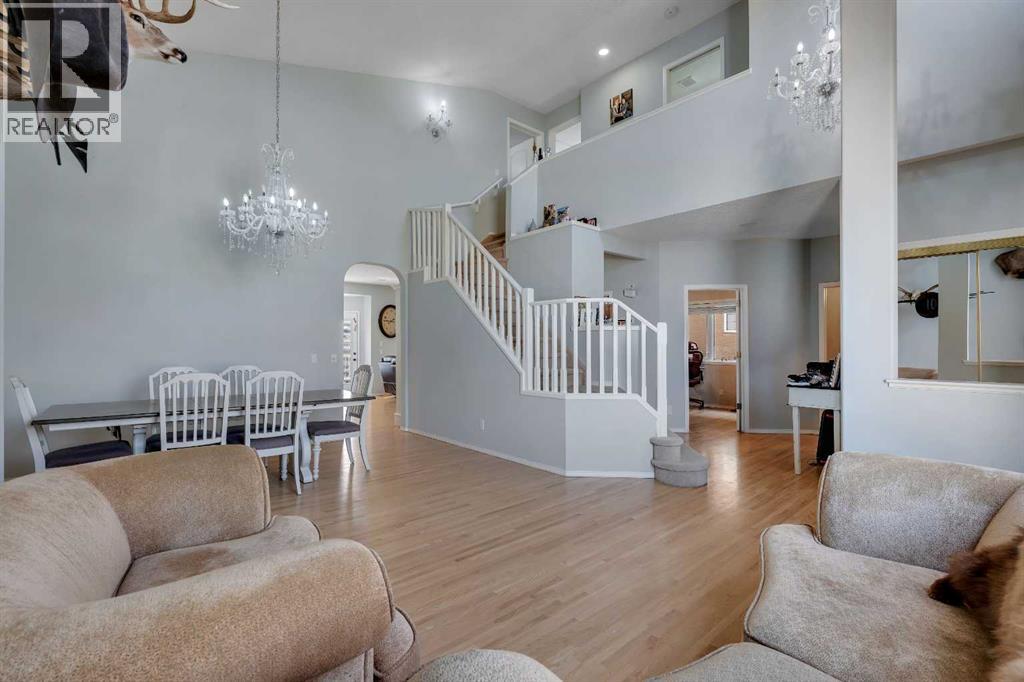 37 Mt Yamnuska Place Se, Calgary, Alberta  T2Z 2Z6 - Photo 6 - A2306133