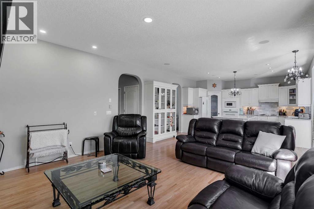 37 Mt Yamnuska Place Se, Calgary, Alberta  T2Z 2Z6 - Photo 19 - A2306133