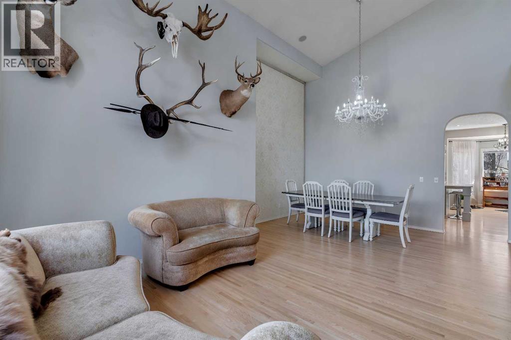 37 Mt Yamnuska Place Se, Calgary, Alberta  T2Z 2Z6 - Photo 3 - A2306133