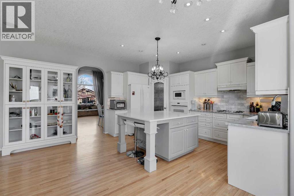 37 Mt Yamnuska Place Se, Calgary, Alberta  T2Z 2Z6 - Photo 14 - A2306133