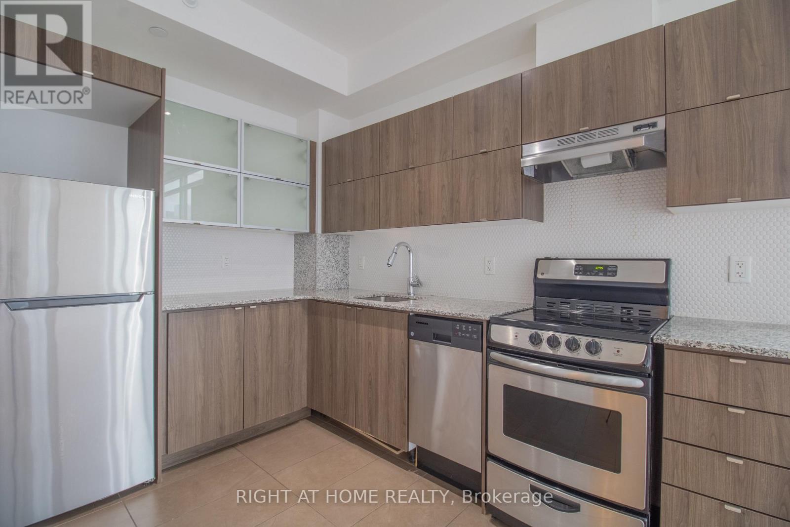 1504 - 170 Fort York Boulevard, Toronto, Ontario  M5V 0E6 - Photo 12 - C13079148