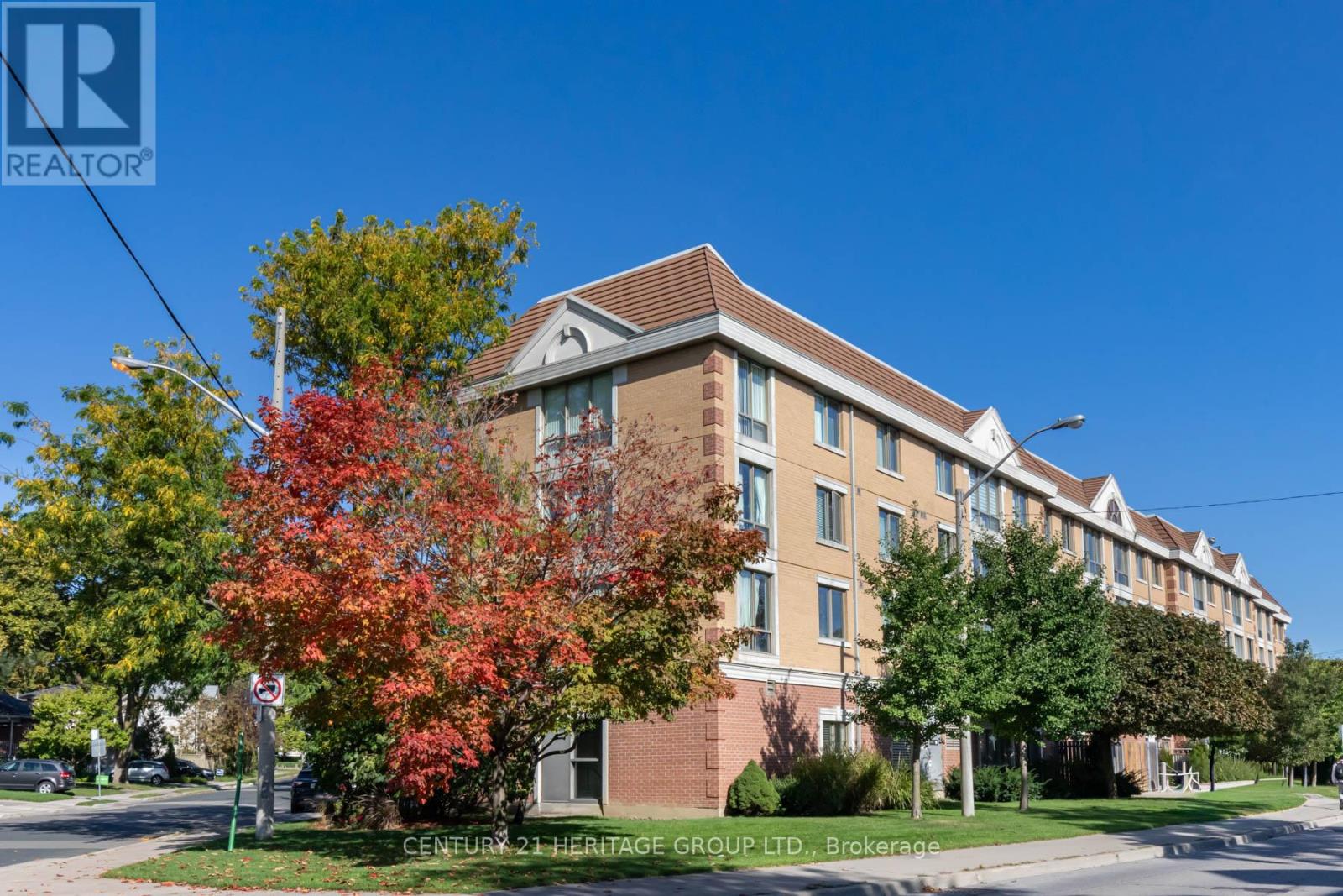 405 - 211 RANDOLPH ROAD, Toronto, Ontario