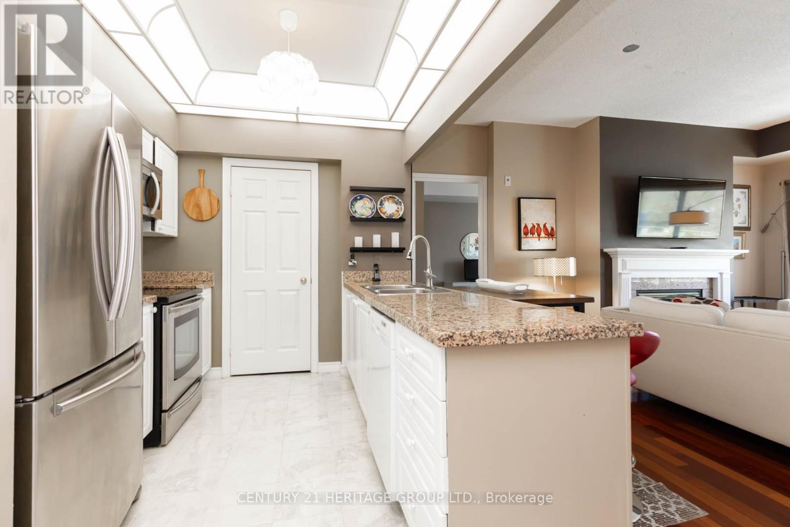 405 - 211 Randolph Road, Toronto, Ontario  M4G 4H1 - Photo 18 - C13079180