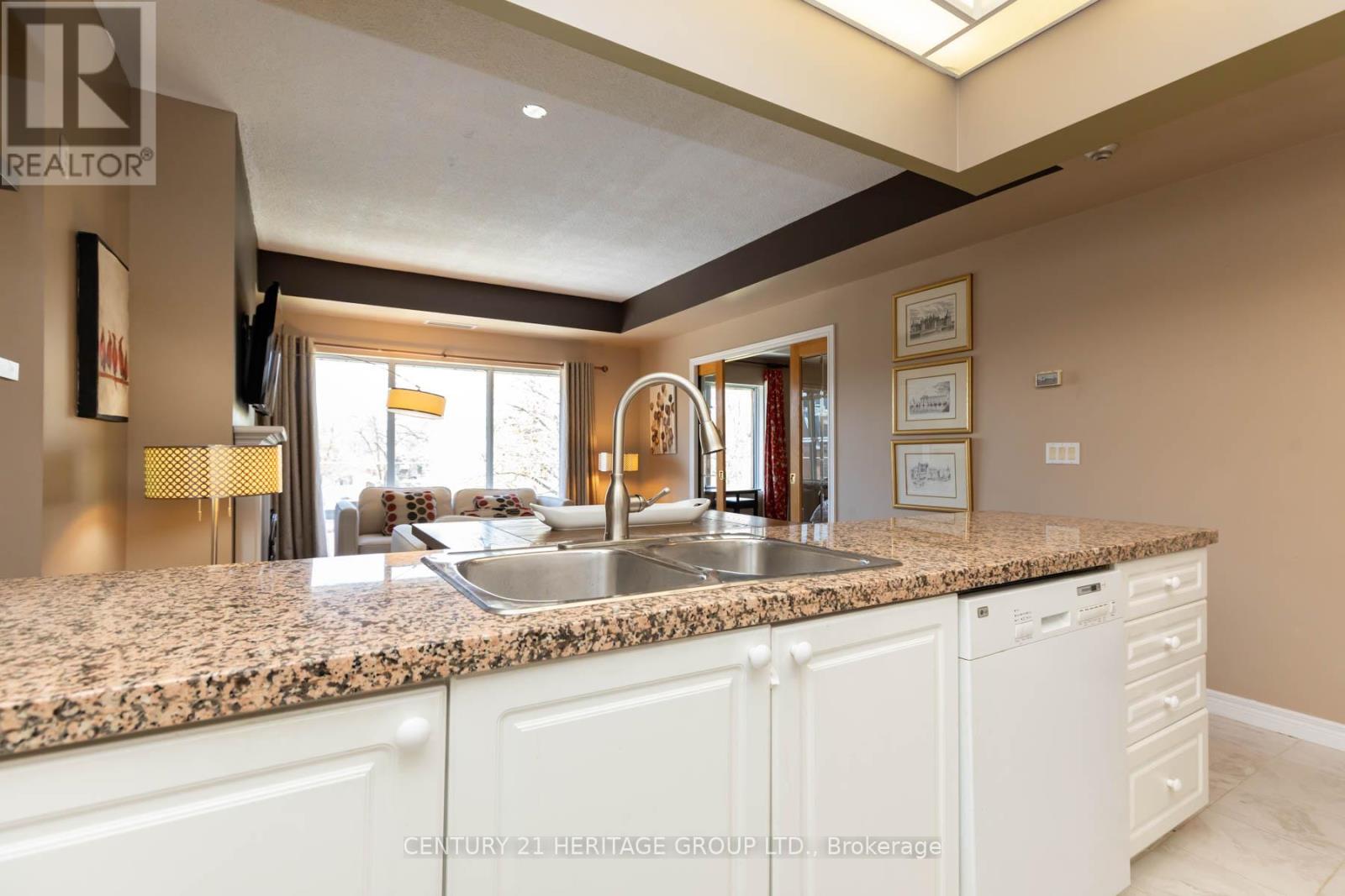 405 - 211 Randolph Road, Toronto, Ontario  M4G 4H1 - Photo 20 - C13079180