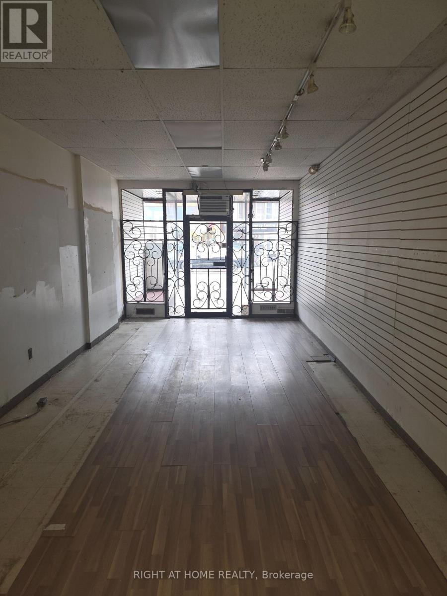 654 Bloor Street W, Toronto, Ontario  M6G 1K9 - Photo 2 - C13079186
