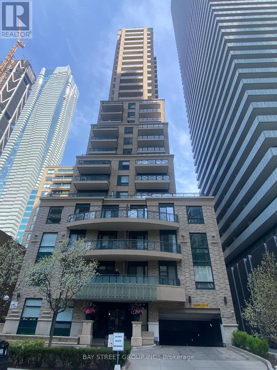 418 - 35 HAYDEN STREET, Toronto, Ontario