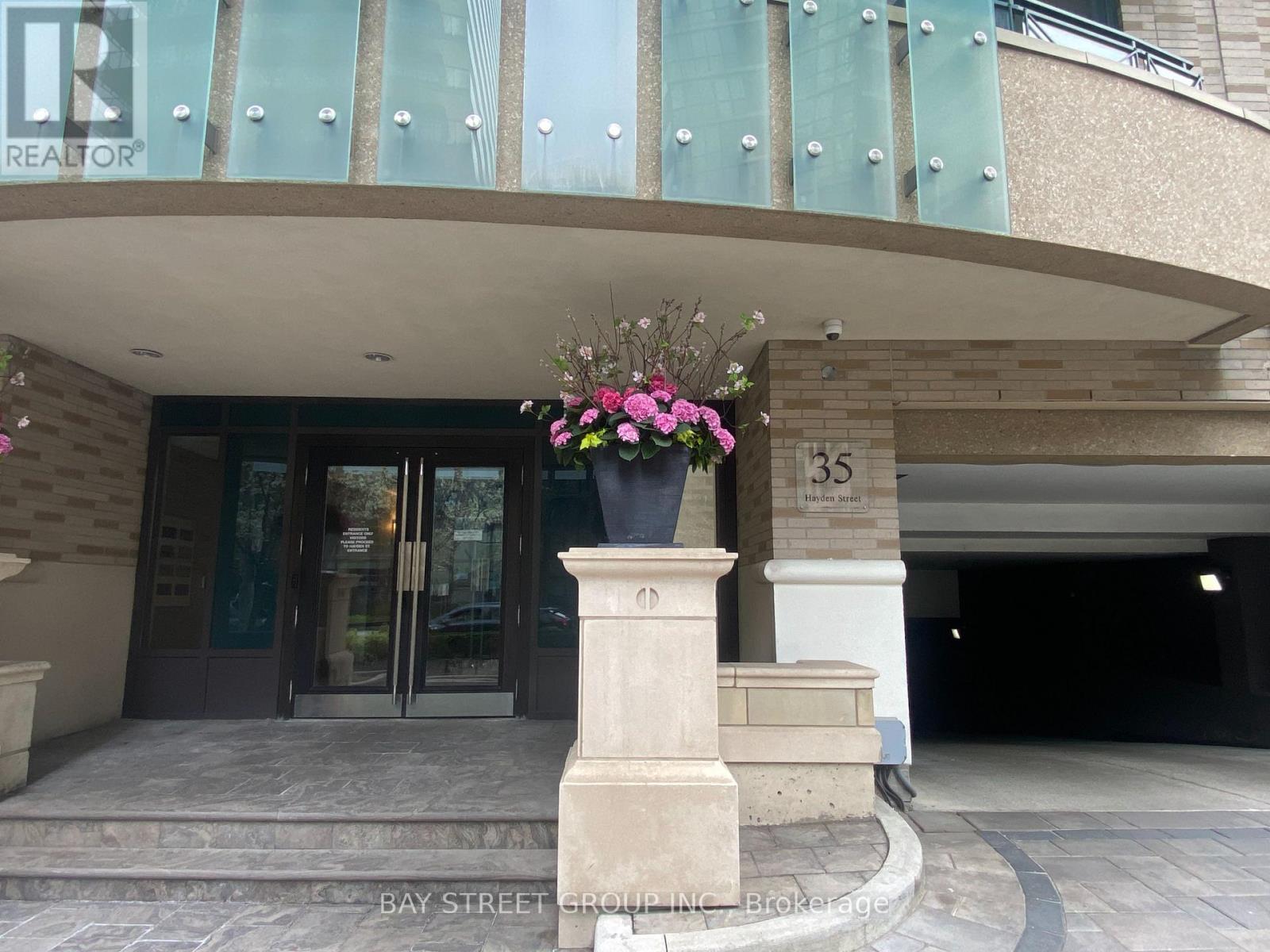 418 - 35 Hayden Street, Toronto, Ontario  M4Y 3C3 - Photo 2 - C13079304