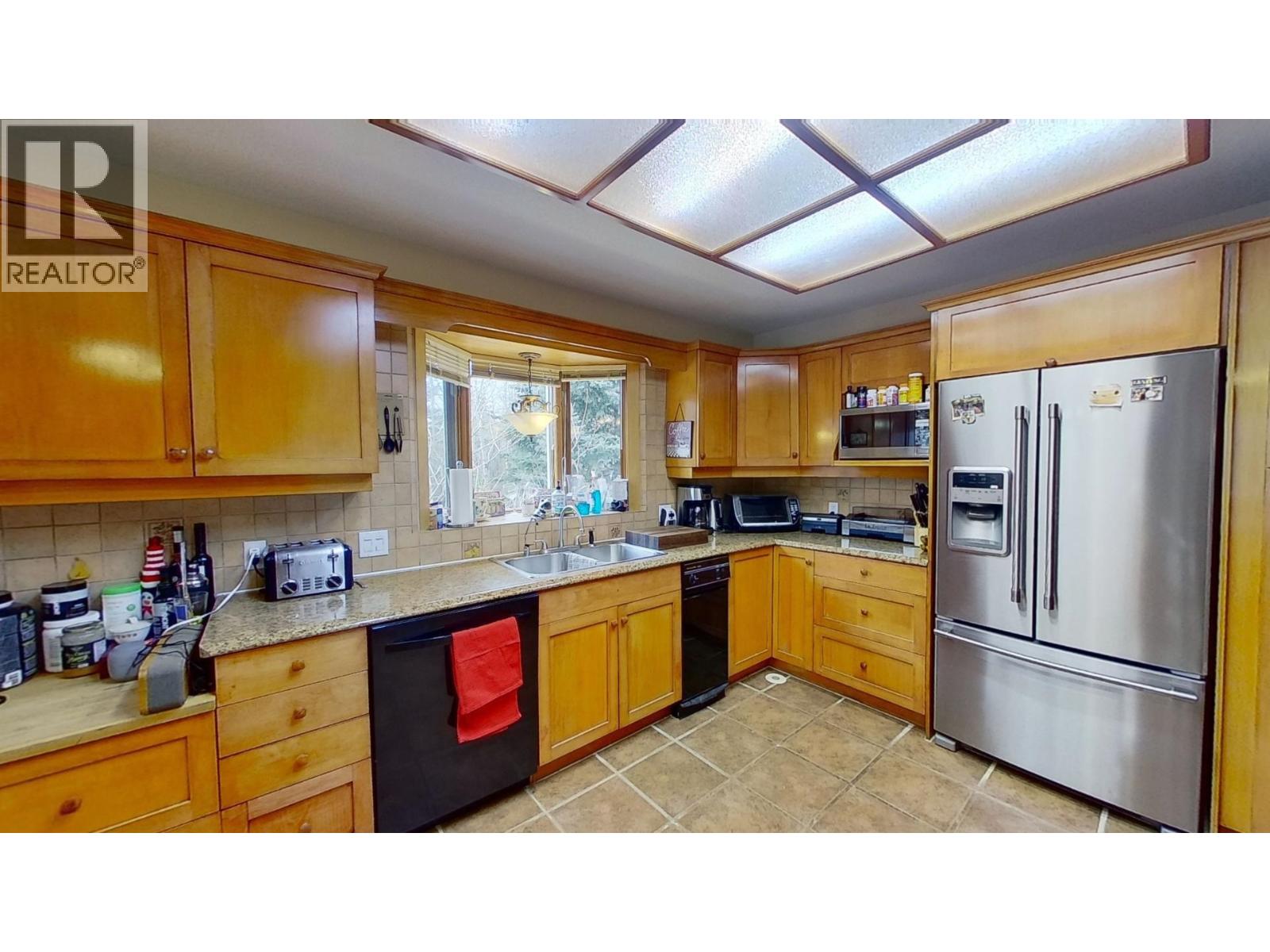13514 Robin Road, Charlie Lake, British Columbia  V0C 1H0 - Photo 12 - R3118841