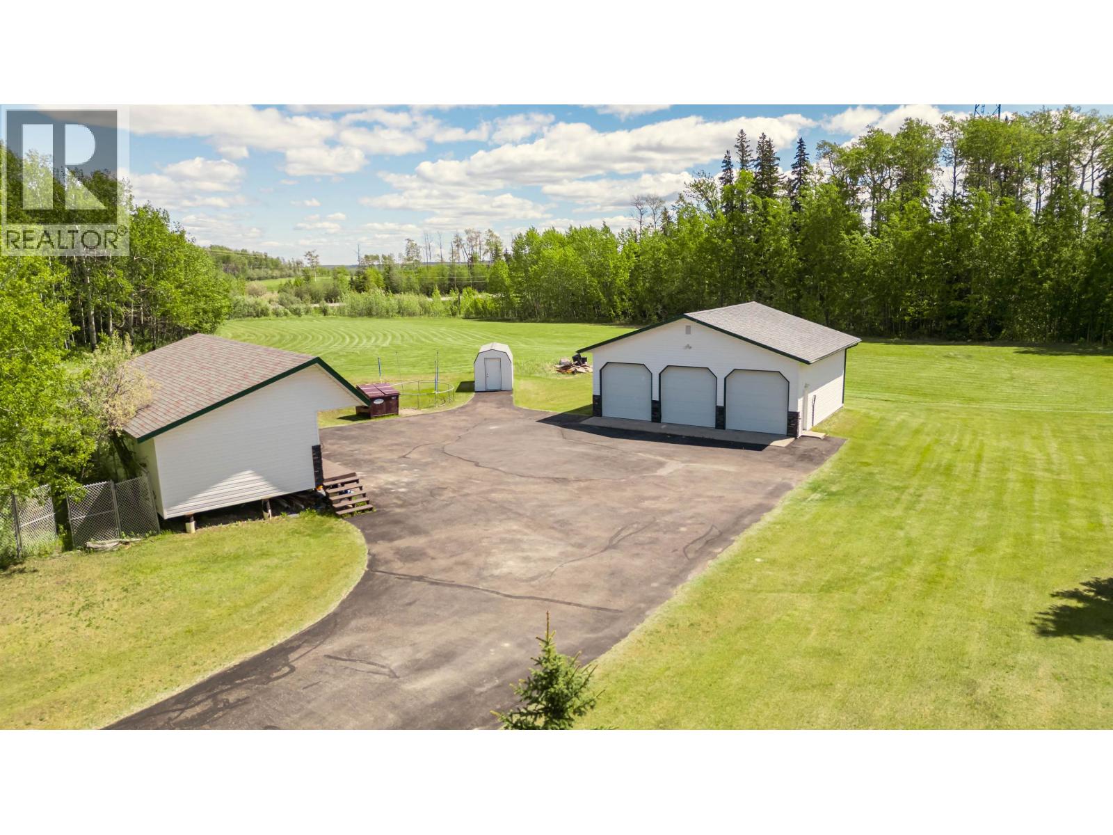 13514 Robin Road, Charlie Lake, British Columbia  V0C 1H0 - Photo 37 - R3118841