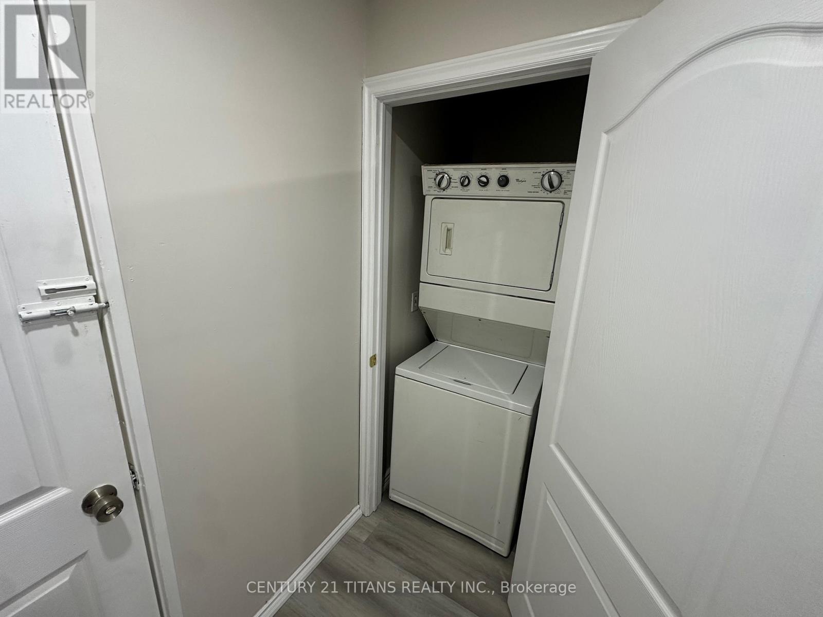 Upper - 24 Bailey Crescent, Toronto, Ontario  M1G 2P3 - Photo 6 - E13079004
