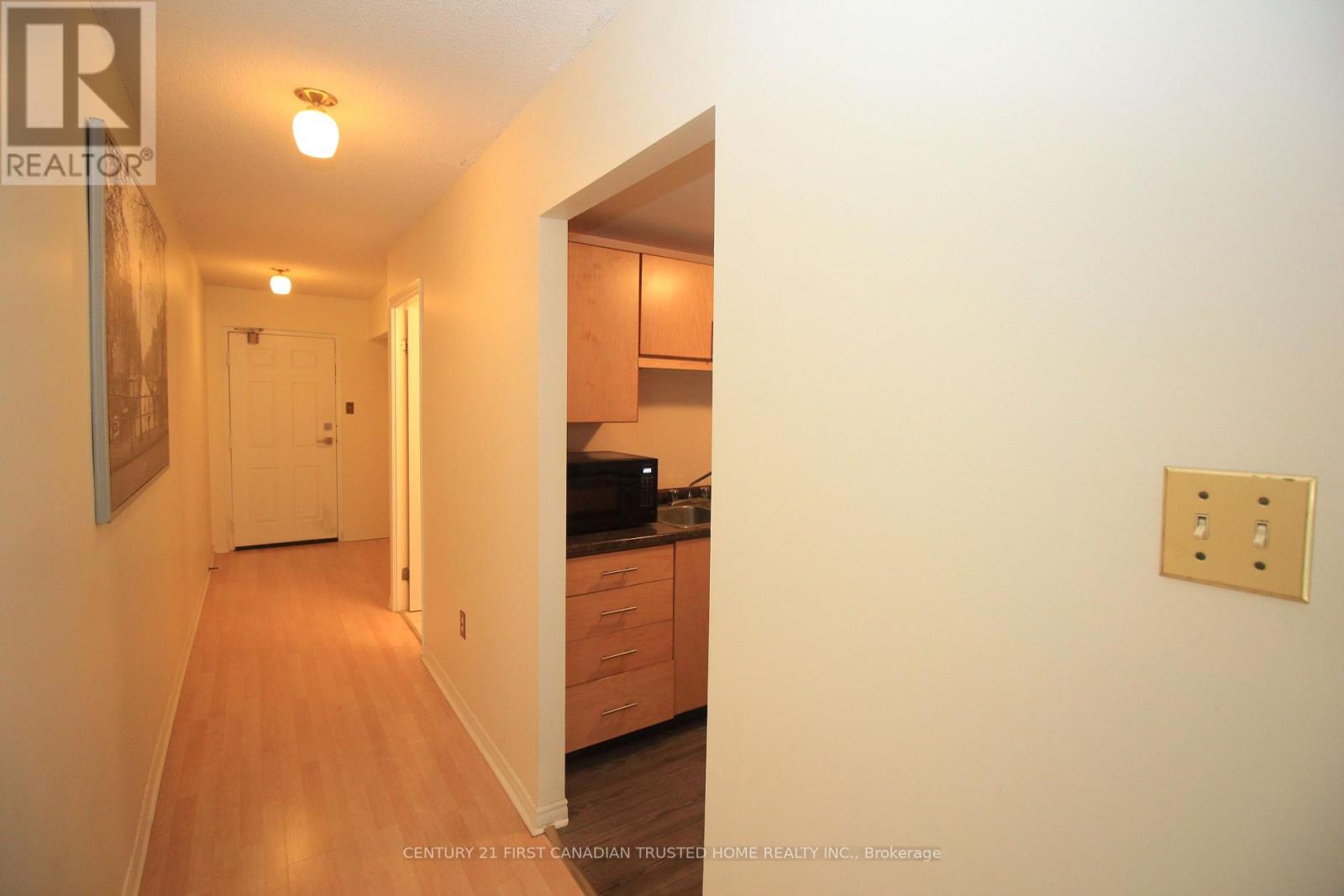 305 - 155 Kent Street, London East, Ontario  N6A 5N7 - Photo 13 - X12928766