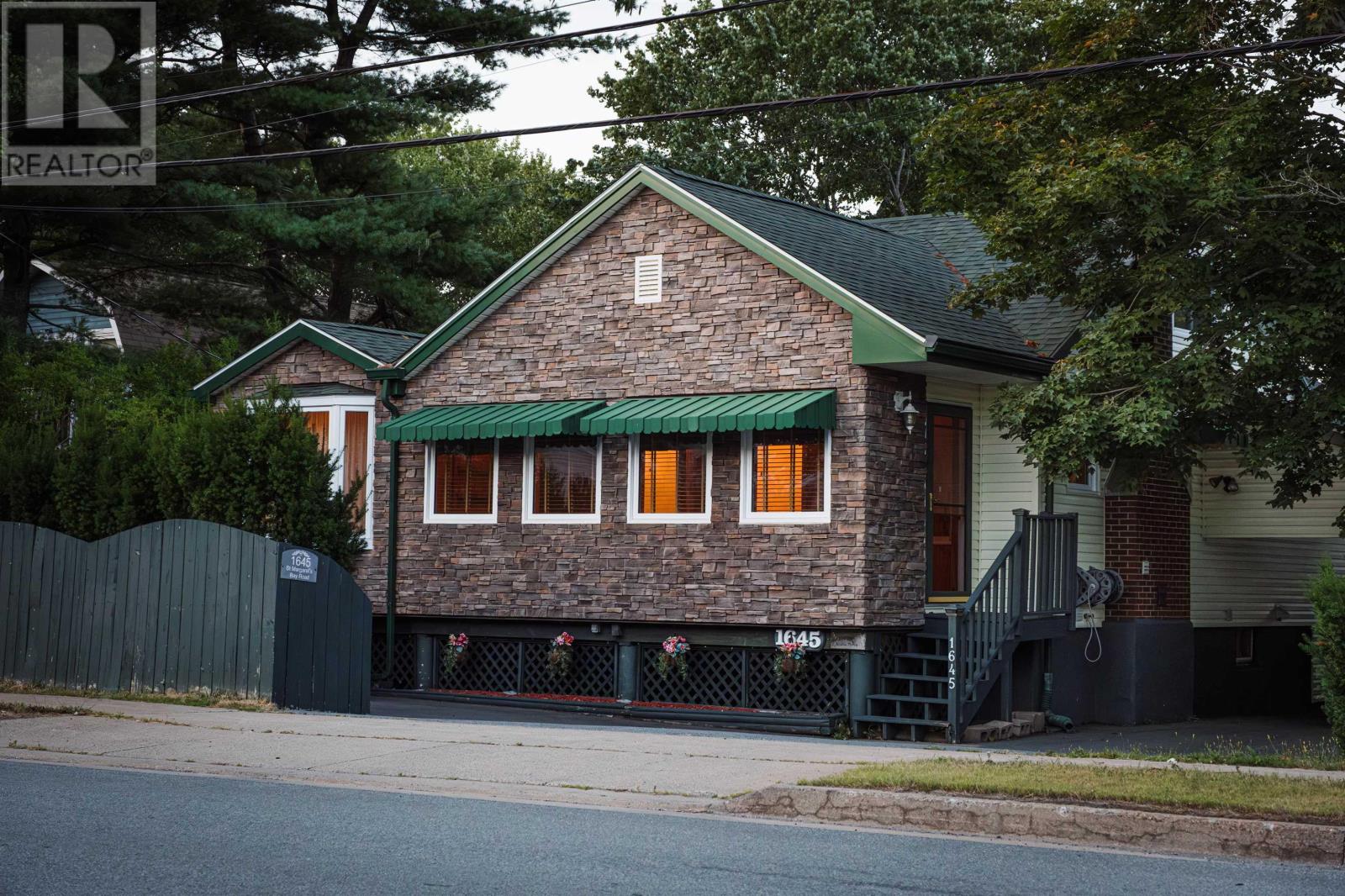 1645 St. Margaret's Bay Road, Timberlea, Nova Scotia  B3T 1B4 - Photo 1 - 202521682