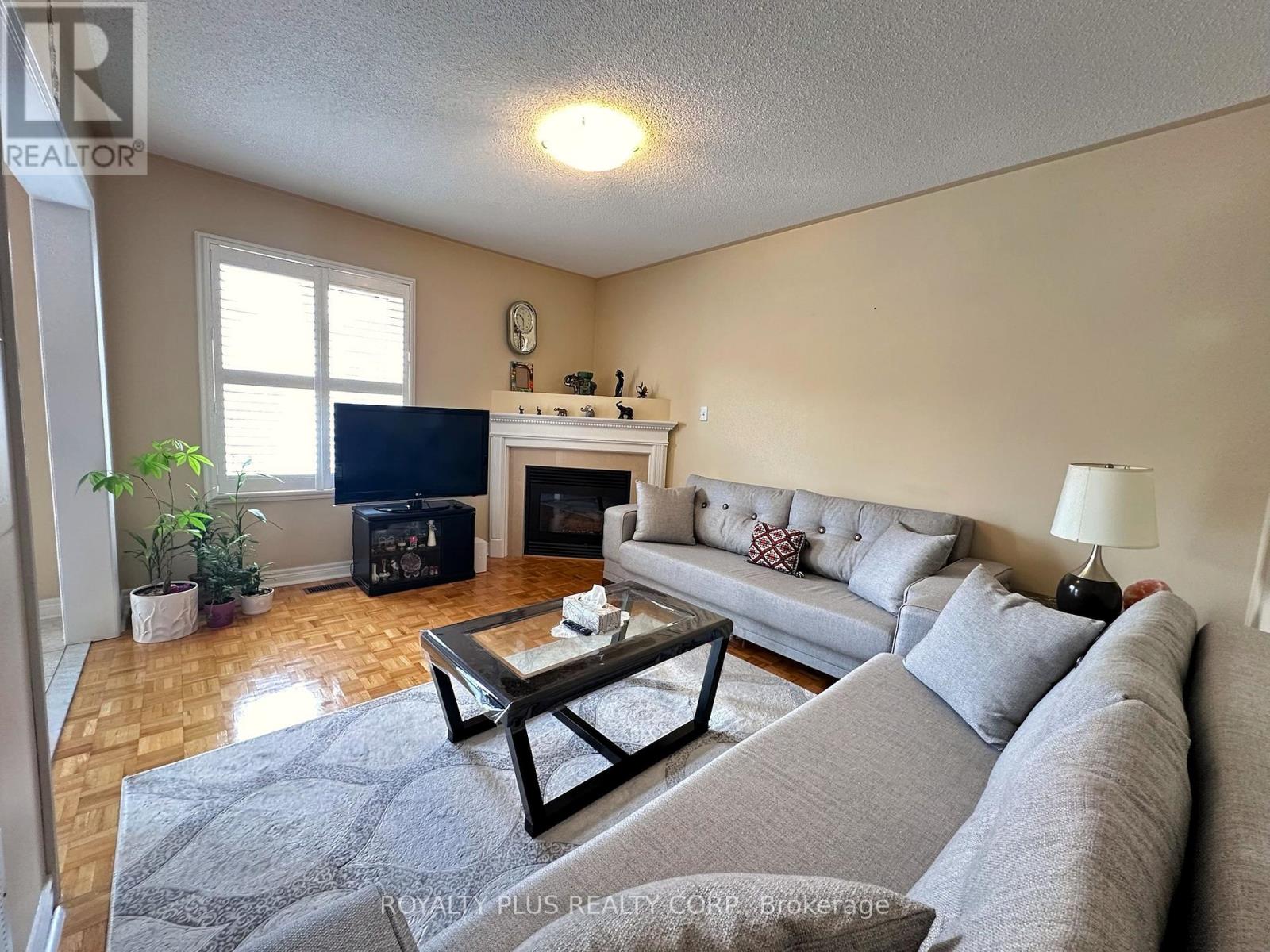 156 Villandry Crescent, Vaughan, Ontario  L6A 2P9 - Photo 7 - N13079050