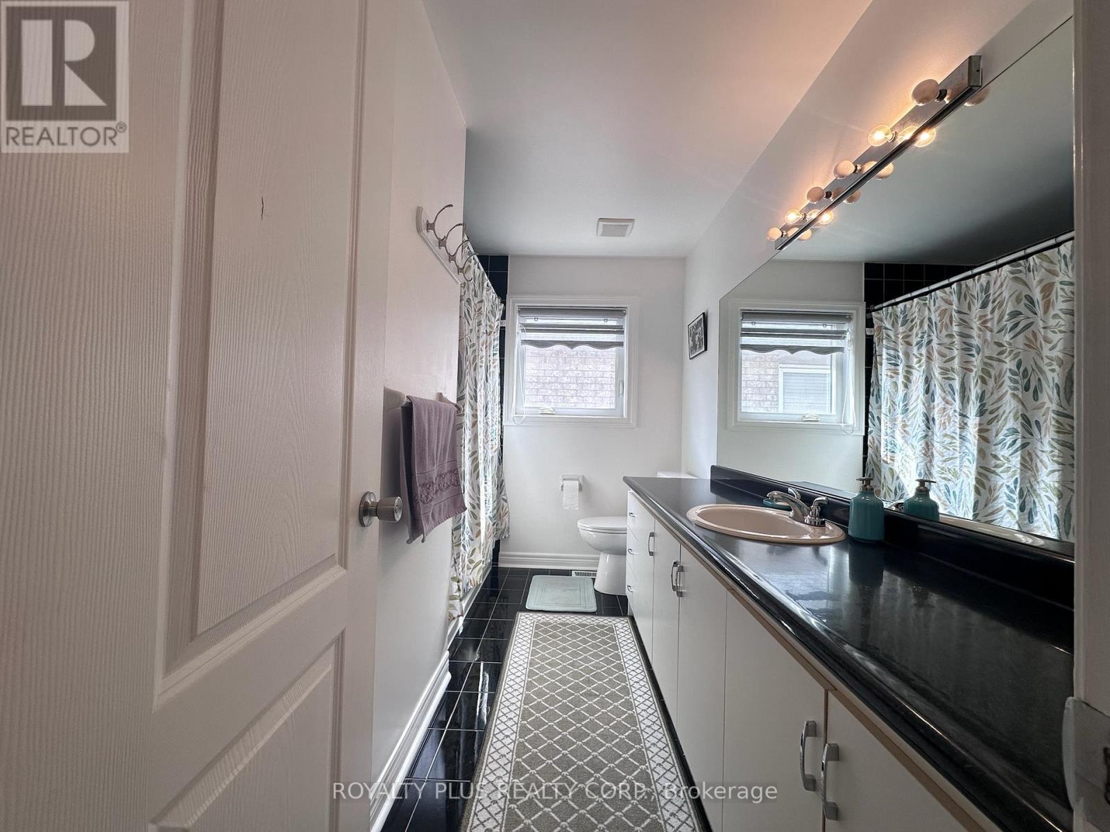 156 Villandry Crescent, Vaughan, Ontario  L6A 2P9 - Photo 9 - N13079050