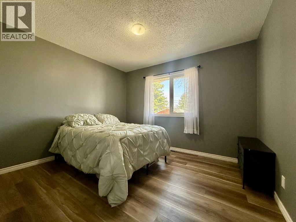 818 9 Avenue, Wainwright, Alberta  T9W 1B9 - Photo 10 - A2307675