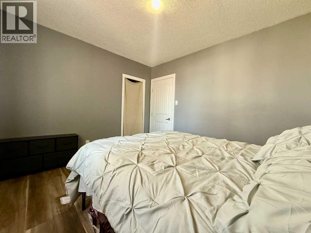 818 9 Avenue, Wainwright, Alberta  T9W 1B9 - Photo 11 - A2307675