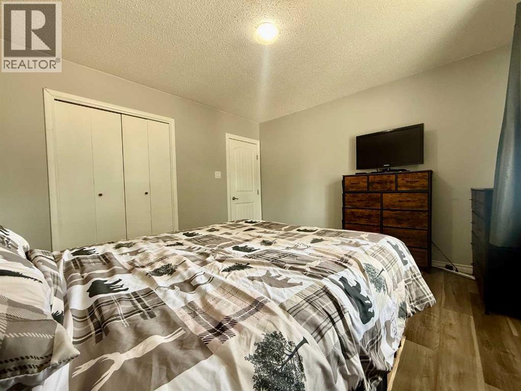 818 9 Avenue, Wainwright, Alberta  T9W 1B9 - Photo 13 - A2307675