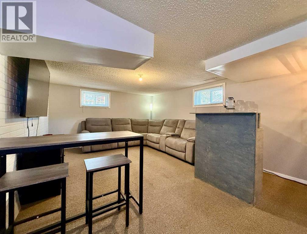 818 9 Avenue, Wainwright, Alberta  T9W 1B9 - Photo 15 - A2307675