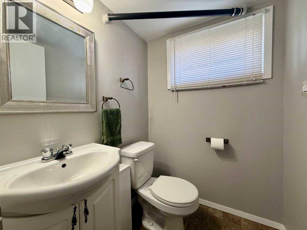 818 9 Avenue, Wainwright, Alberta  T9W 1B9 - Photo 21 - A2307675