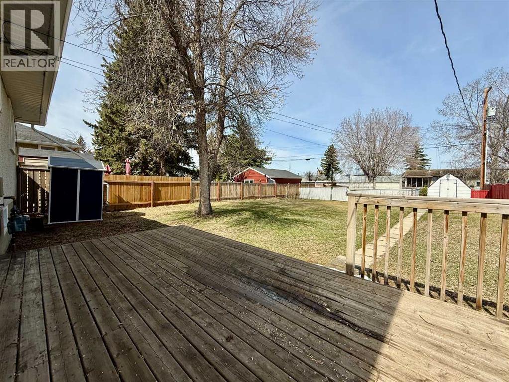 818 9 Avenue, Wainwright, Alberta  T9W 1B9 - Photo 22 - A2307675
