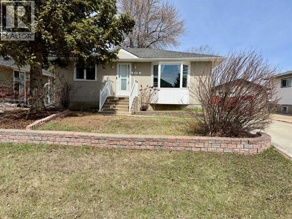818 9 Avenue, Wainwright, Alberta  T9W 1B9 - Photo 30 - A2307675